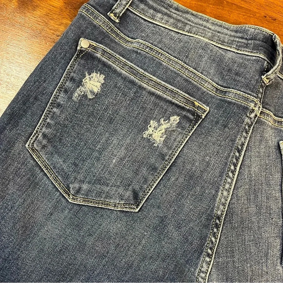 NWT Judy Blue Distressed High Rise Boyfriend Fit Size 13/31 - Picture 14 of 14